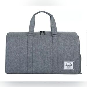 NEW! Herschel supply company duffel bag NWT 12.12